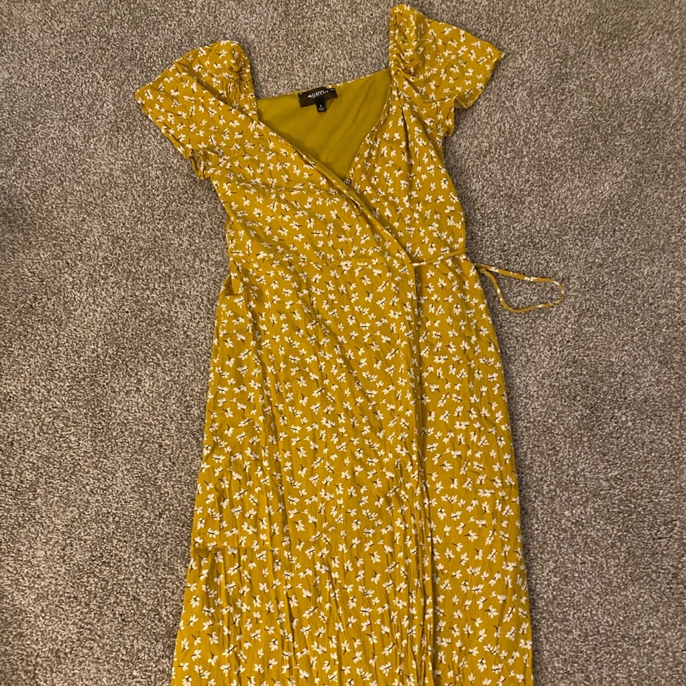 Yellow midi dress